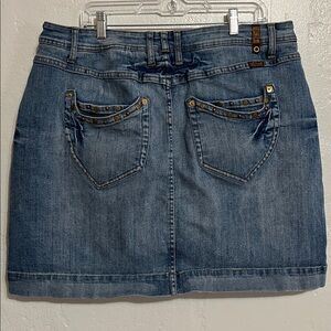 Zana Di ZD Y2K Jean SKORT plus size 20
8 pocket Gold stud detail blue Jean